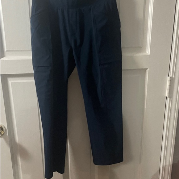 Eddie Bauer Women’s Size 4 Trail Pants Navy Cargo Pockets Hiking Outdoor Stretch - Picture 10 of 15